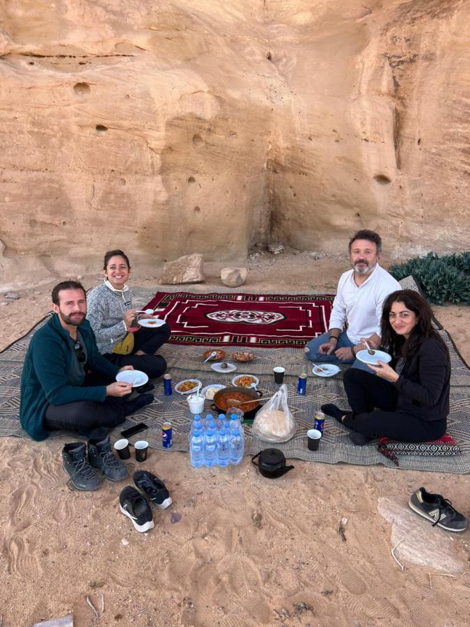 Wadi Rum Sunset Camp Eksteriør bilde