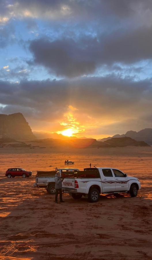 Wadi Rum Sunset Camp Eksteriør bilde